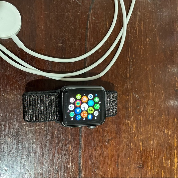 Apple Watch - Series 1 - 38MM - Picture 2 of 5